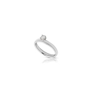 925 Sterling Silver ring with white round stone